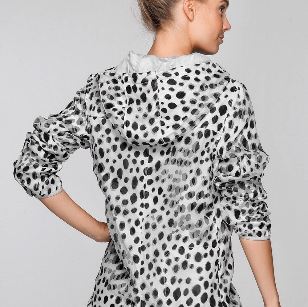 Lorna Jane leopard jacket